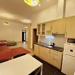 Gracia House 公寓式酒店 4*