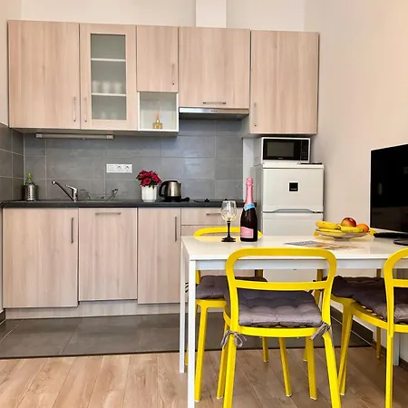 מלון דירות Gracia House