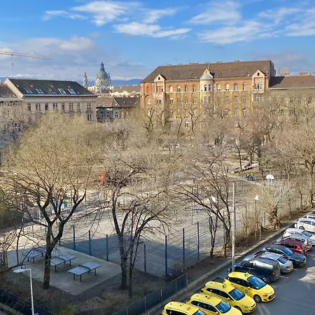 Gracia House מלון דירות