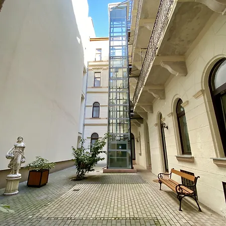 Gracia House 4*