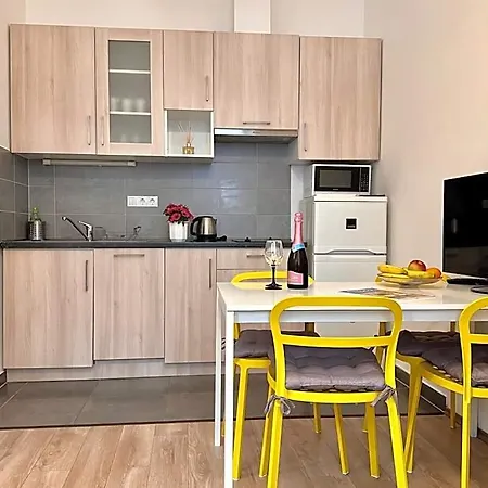 Aparthotel Gracia House 4*