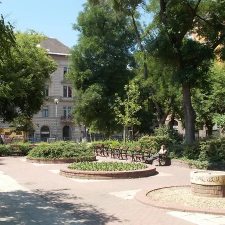 מלון דירות Gracia House 4*