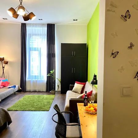 Gracia House מלון דירות