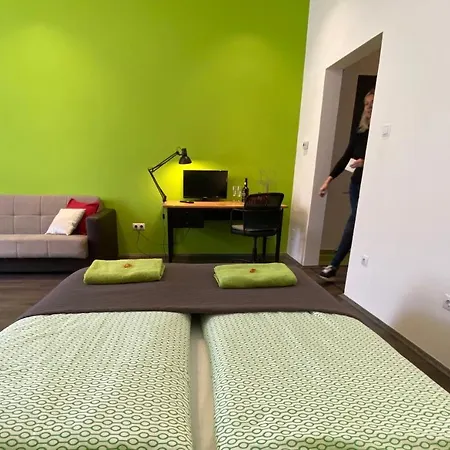 מלון דירות Gracia House