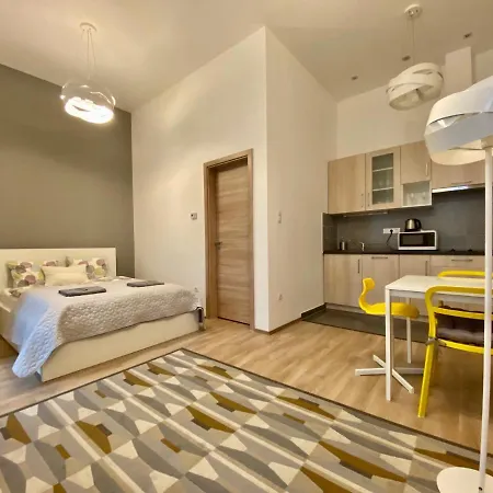 Gracia House Aparthotel 4*