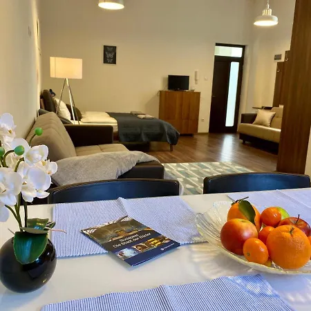 Gracia House شقة فندقية بودابست