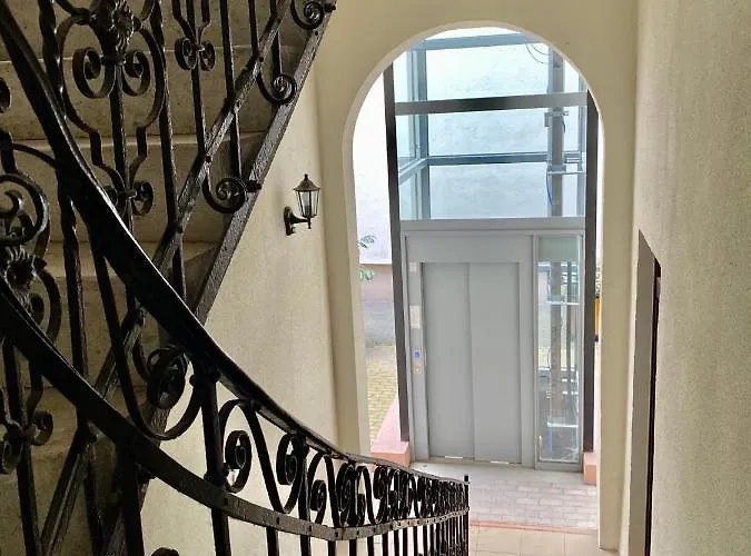 Gracia House Ξενοδοχείο με διαμερίσματα 4*