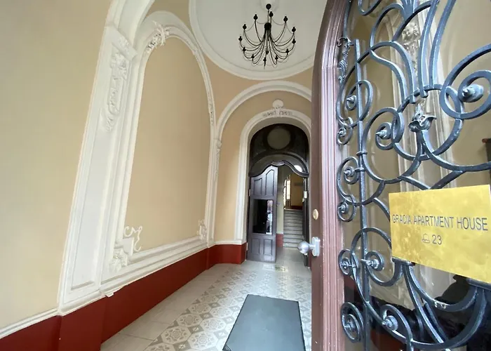 Ξενοδοχείο με διαμερίσματα Gracia House 4*