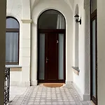 Gracia House