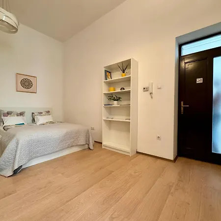 アパートホテル Gracia House 3*