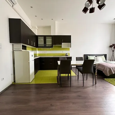 アパートホテル Gracia House
